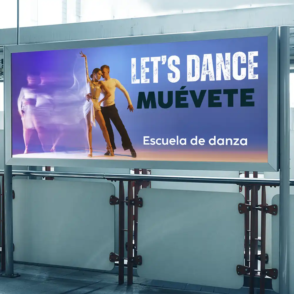 Mupi publicitario en vestibulo de estación de metro